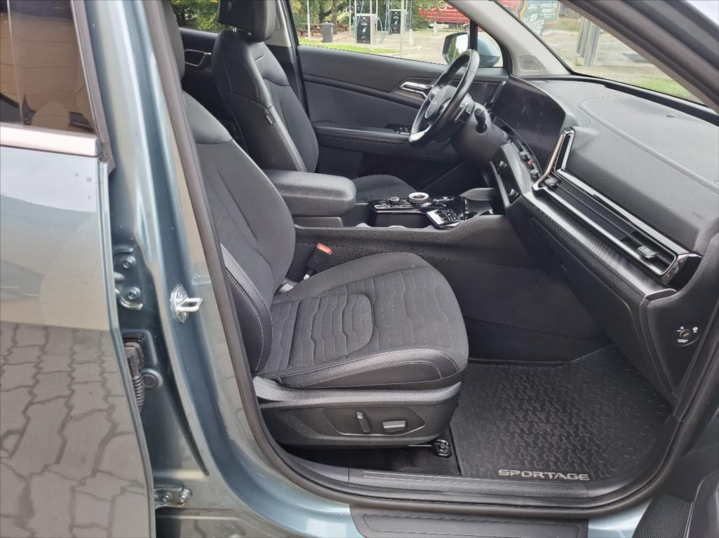 Kia Sportage 1,6, rok 2023, benzín — AutoNeza Pelhřimov — fotka 10
