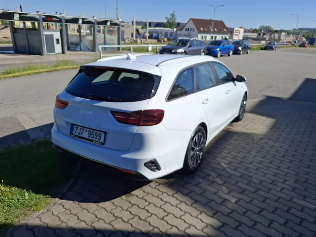 Kia Ceed 1,5, rok 2025, benzín — AutoNeza Pelhřimov — fotka 7