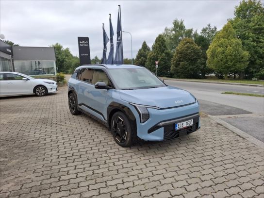 Kia EV3 0,0 GT-Line, rok 2025, elektro — AutoNeza Pelhřimov