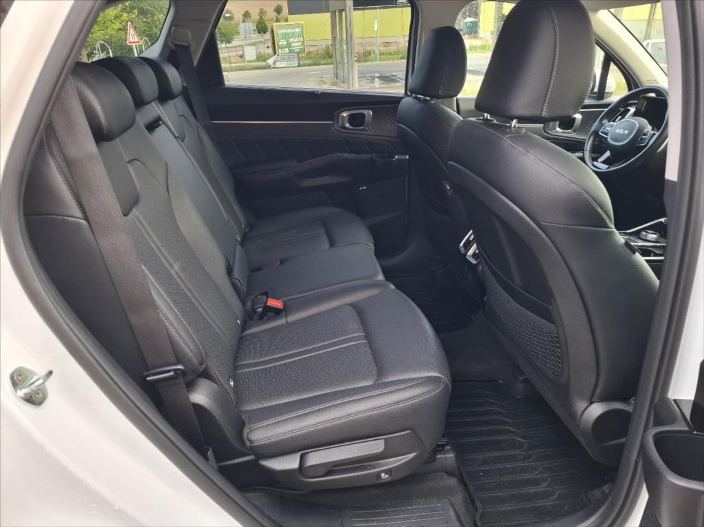 Kia Sorento 2,2 Premium 7 míst, rok 2022, nafta — AutoNeza Pelhřimov — fotka 13