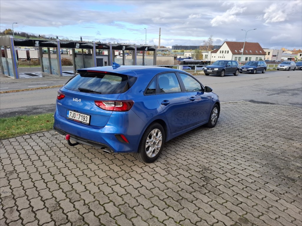 Kia Ceed 1,5, rok 2023, benzín — AutoNeza Pelhřimov — fotka 7