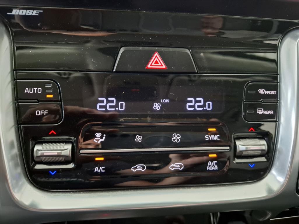Kia Sorento 2,2 Premium 7 míst, rok 2022, nafta — AutoNeza Pelhřimov — fotka 16