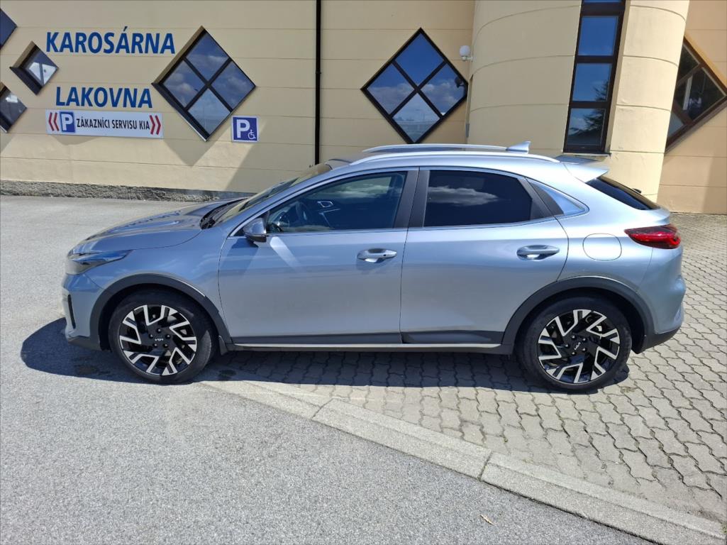 Kia XCeed 1,5 TOP, rok 2022, benzín — AutoNeza Pelhřimov — fotka 4