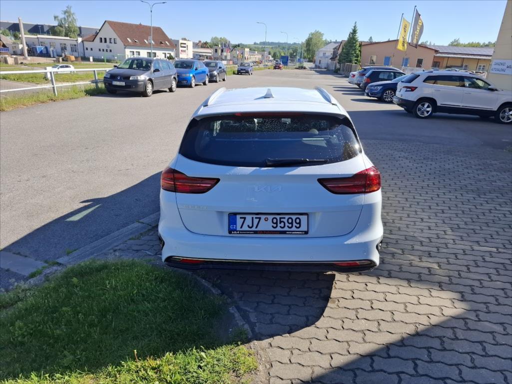 Kia Ceed 1,5, rok 2025, benzín — AutoNeza Pelhřimov — fotka 6
