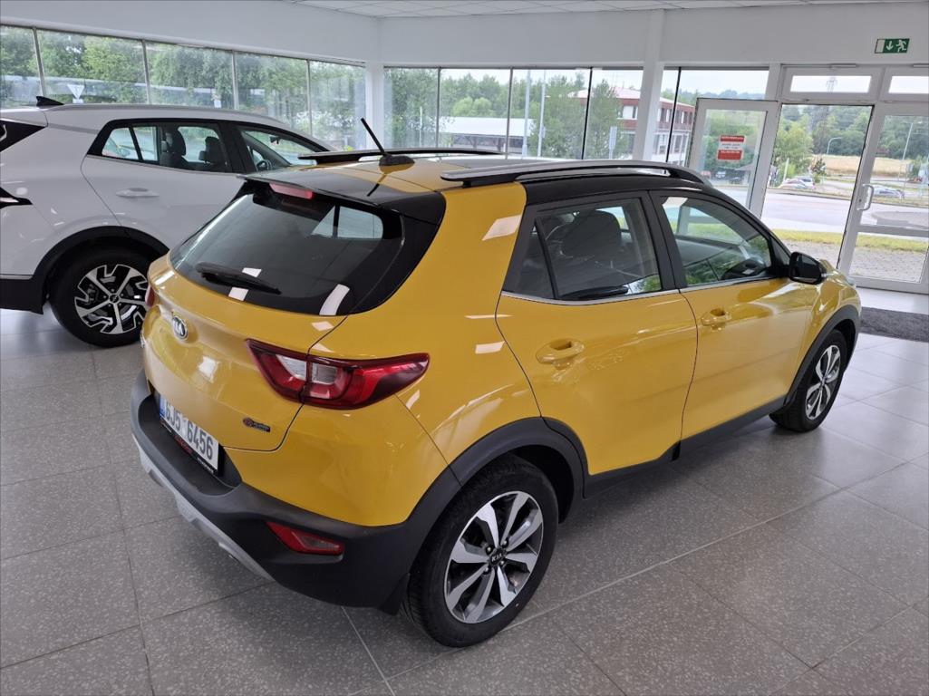 Kia Stonic 1,0 Exclusive, rok 2020, benzín — AutoNeza Pelhřimov — fotka 2