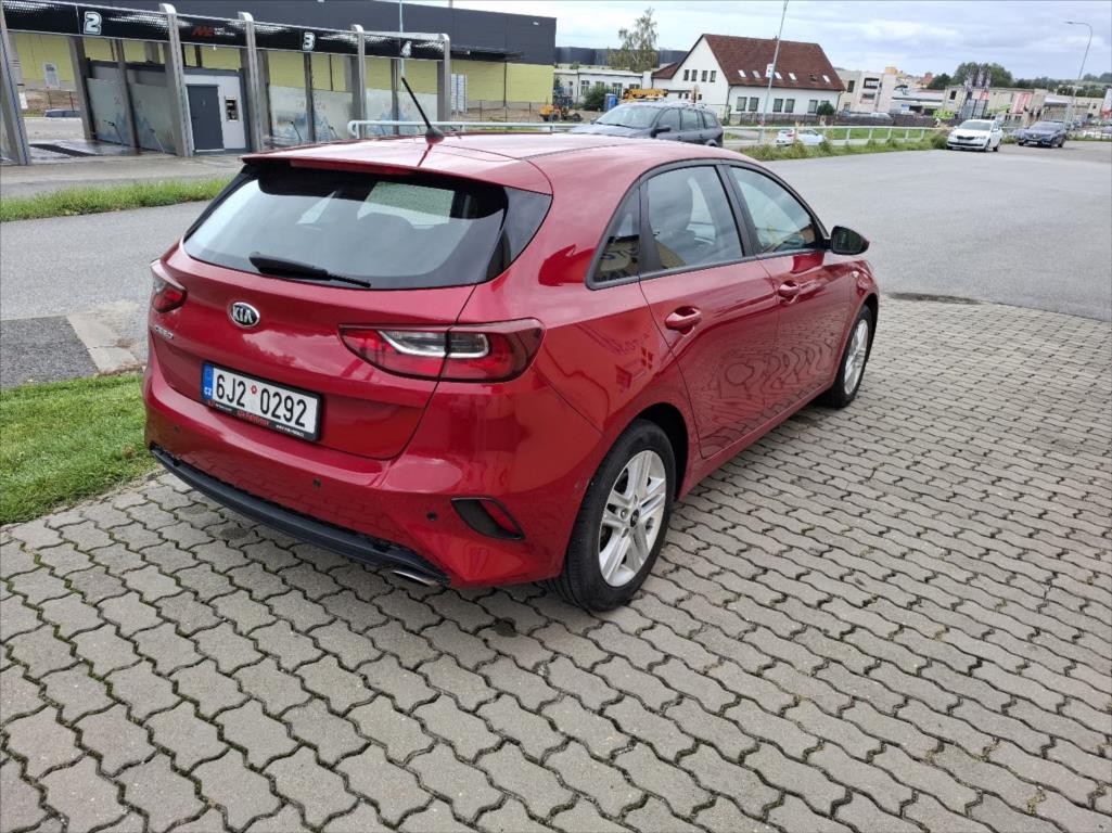 Kia Ceed 1,4, rok 2019, benzín — AutoNeza Pelhřimov — fotka 7