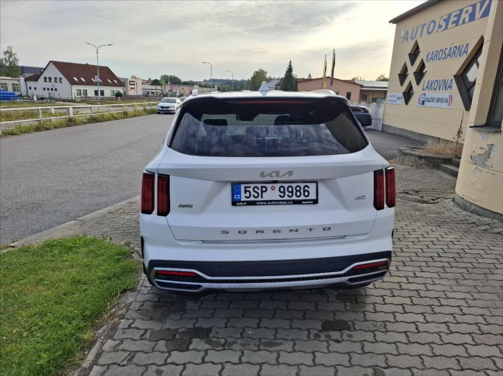 Kia Sorento 2,2 Premium 7 míst, rok 2022, nafta — AutoNeza Pelhřimov — fotka 6