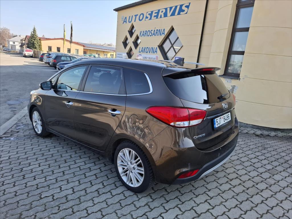 Kia Carens 1,7 Excluisive, rok 2016, nafta — AutoNeza Pelhřimov — fotka 5