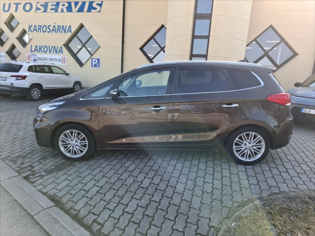 Kia Carens 1,7 Excluisive, rok 2016, nafta — AutoNeza Pelhřimov — fotka 4