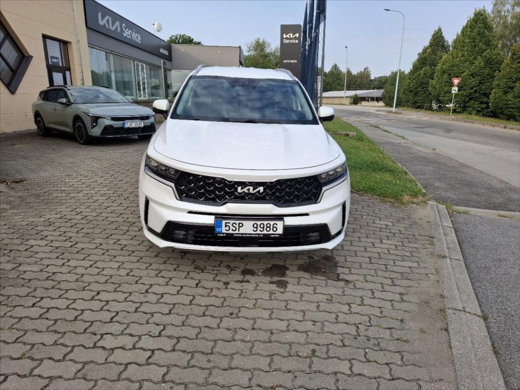 Kia Sorento 2,2 Premium 7 míst, rok 2022, nafta — AutoNeza Pelhřimov — fotka 2