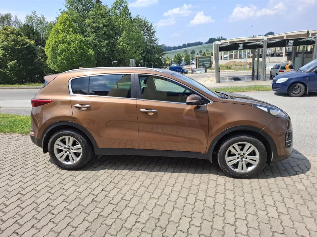 Kia Sportage 1,7, rok 2016, nafta — AutoNeza Pelhřimov — fotka 8
