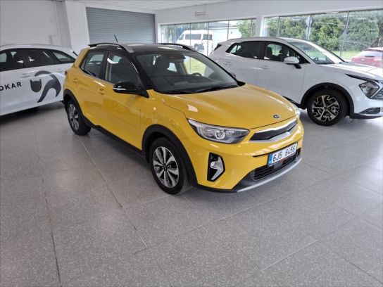 Kia Stonic 1,0 Exclusive, rok 2020, benzín — AutoNeza Pelhřimov