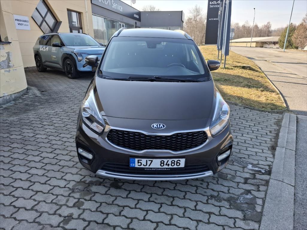 Kia Carens 1,7 Excluisive, rok 2016, nafta — AutoNeza Pelhřimov — fotka 2